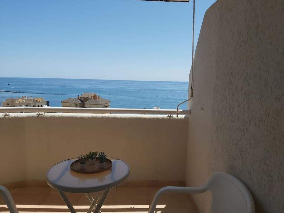 360° Seaview Benalbeach Apartment เบนัลมาเดนา ภายนอก รูปภาพ